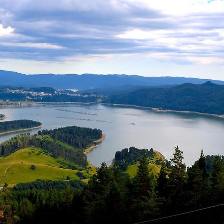 Complex Pele Hotel Zmeitsa Bagian luar foto