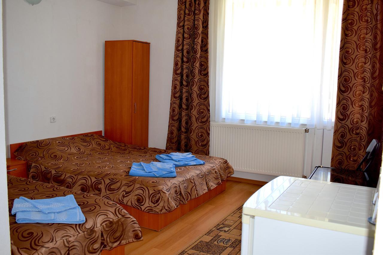 Complex Pele Hotel Zmeitsa Bagian luar foto