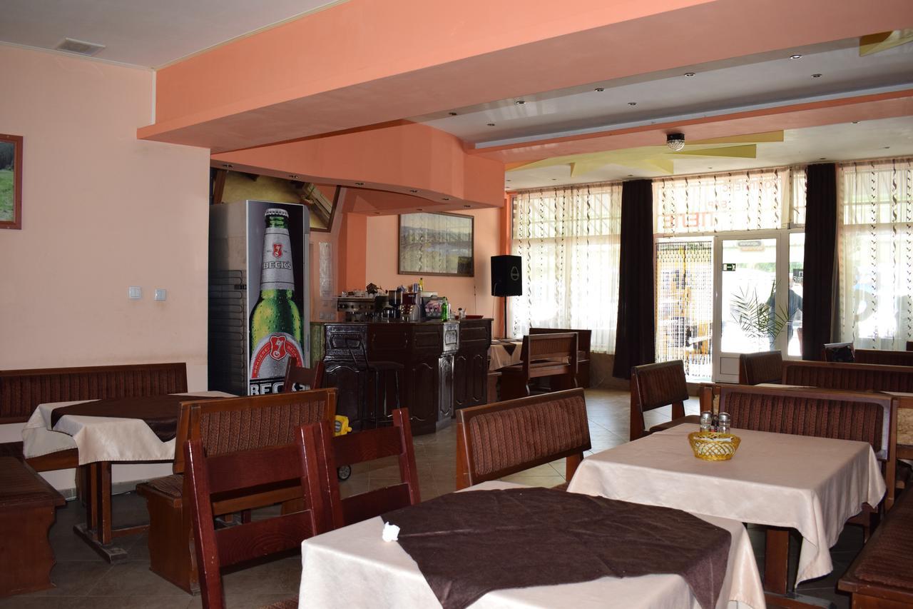 Complex Pele Hotel Zmeitsa Bagian luar foto